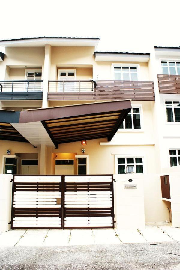 Shamrock Seaview 11 Villa Batu Ferringhi Exterior photo